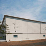 朝日町立宮宿小学校 屋内運動場：南面